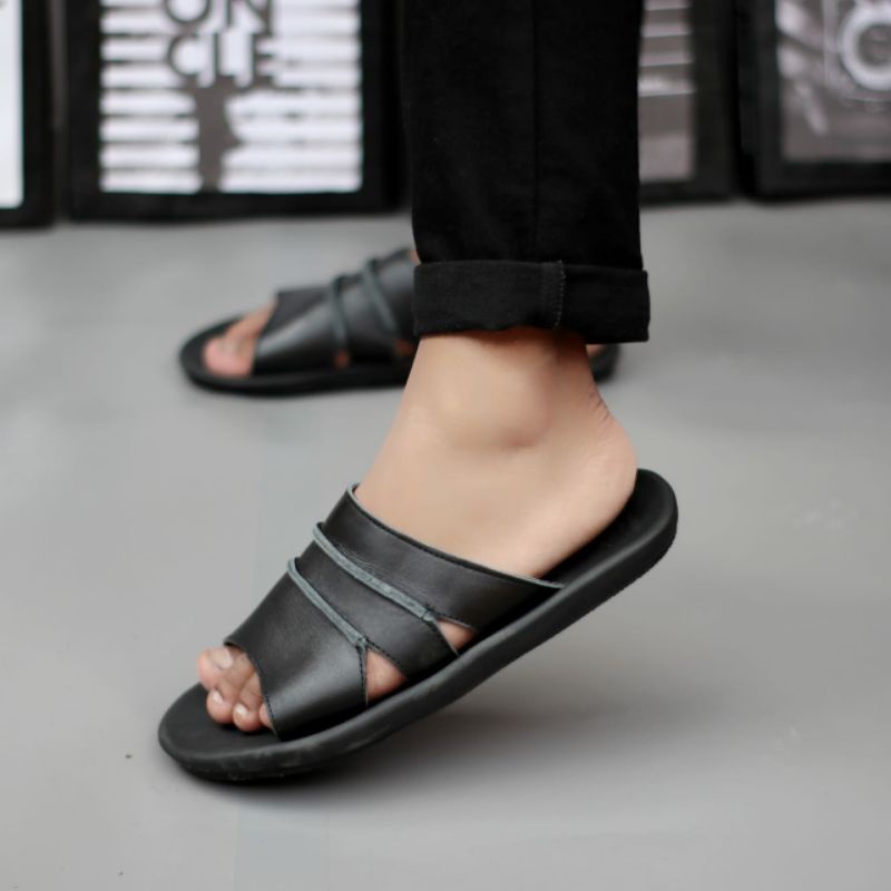 CEVANY TAIM Black (KULIT ASLI) Sandal Pria Kulit Asli Casual Ringan Anti Licin