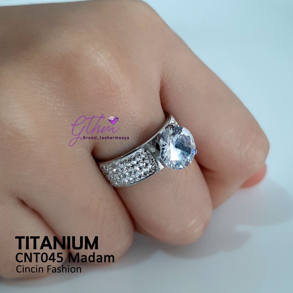 Cincin Keren Unik Titanium Solitaire Perhiasan Fashion Import Mewah Anti Karat cnt045