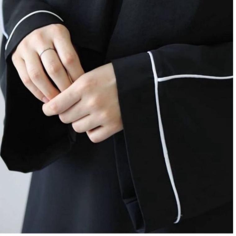 PALING DICARI Promo abaya turki kekinian gamis list putih elegan cantiik. bahan jet black lembut