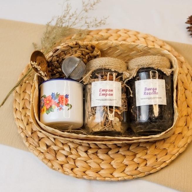 

Utami / Hampers Wedangan / Hampers Minuman / / Hampers Lebaran / Storlinida