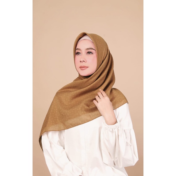 Dijual Hijab Wanita Travel Series Diario x Nagita Slavina - Golden hour Limited
