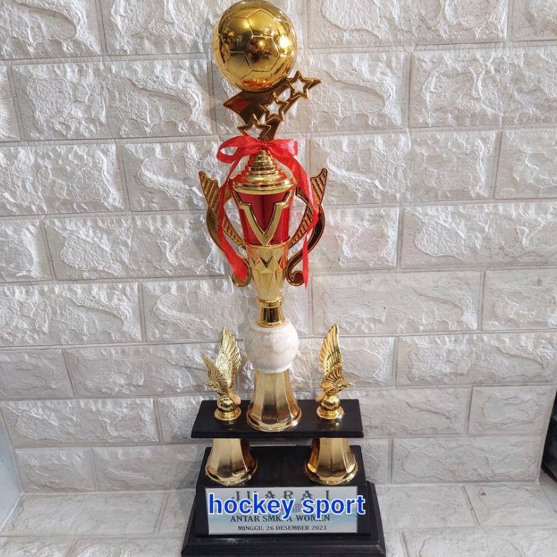 TROPHY PIALA BOLA FUTSAL 2 KAKI MURAH .