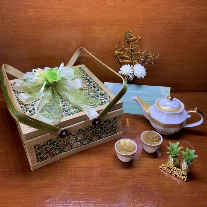 

PARSEL RAMADHAN HAMPERS LEBARAN IDUL FITRI KUE KERING / PARCEL RAMADHAN HARI RAYA EL09I09A82L