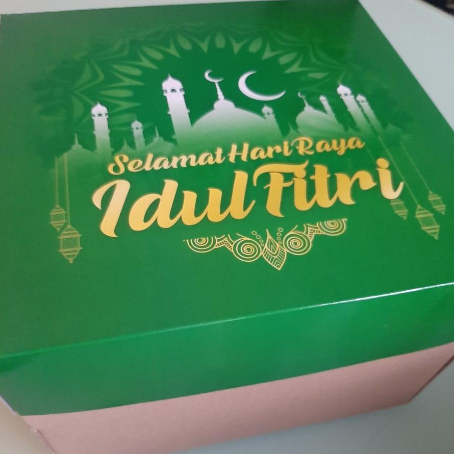 

DUS KUE LEBARAN BOX DUS LAPIS LEGIT LEBARAN KOTAK KUE LEBARAN HAMPERS KEBARAN IDUL FITRI BON APPETIT .