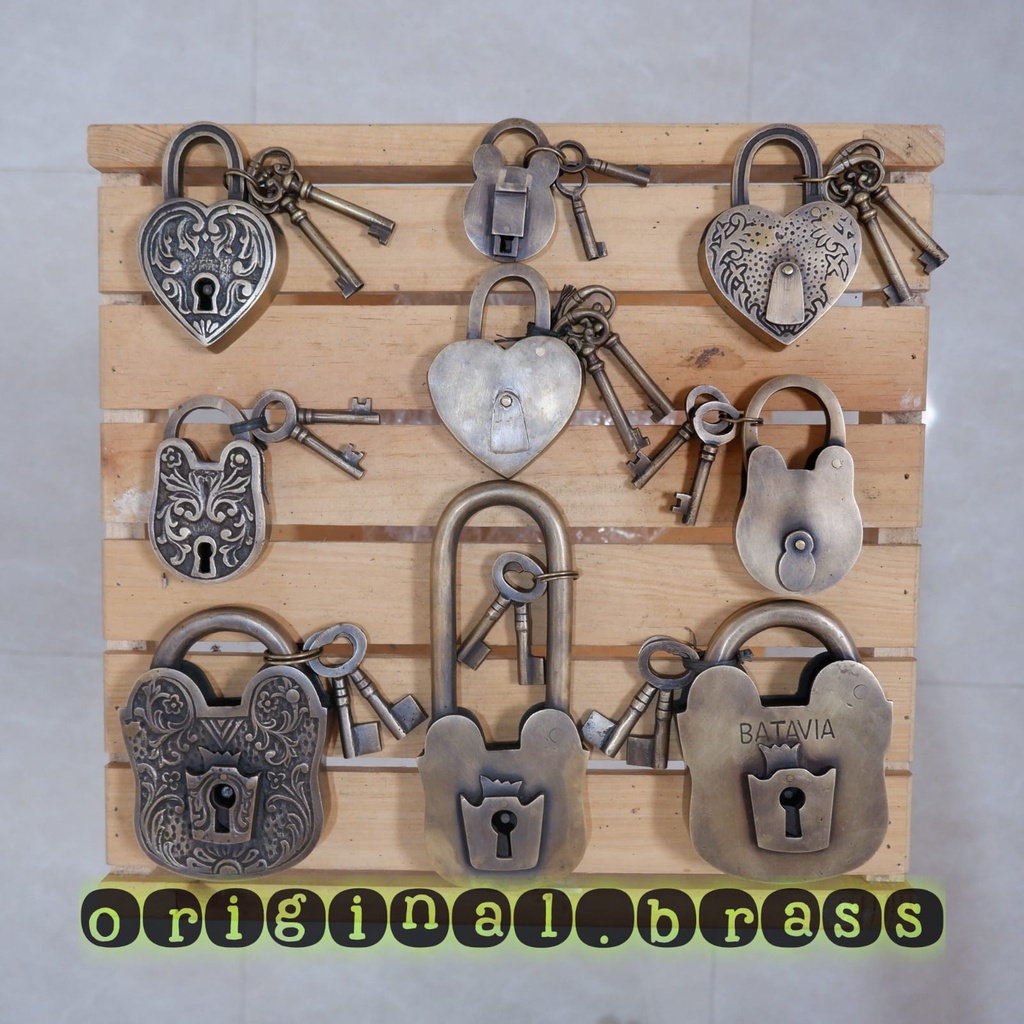 KUNCI GEMBOK KUNINGAN KUNCI GEMBOK BATAVIA ANTIK