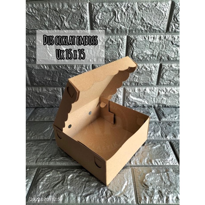 

Dus Coklat Embos Uk 15 X 15 X 7 Cm / Box Coklat Kue Per Pack