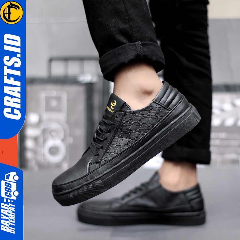 Sepatu Pria Sneakers Casual Hitam Kerja Crafts Ebory