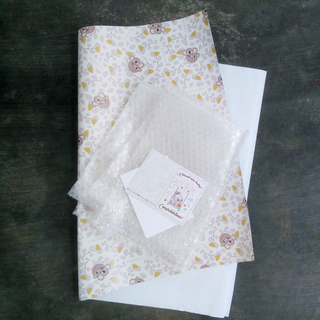 

Paket Bungkus Kado ( Kartu Ucapan + Kertas kado + Bubble warp)