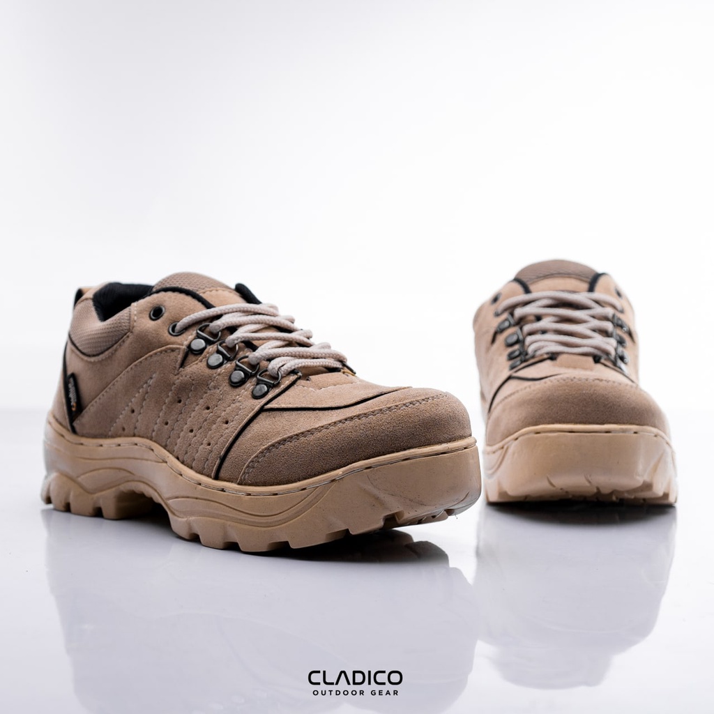 CLADICO Sepatu Safety Boot Outdoor Tracking Ujung Besi Kerja Lapangan Sefty Shoes Boots Skyway