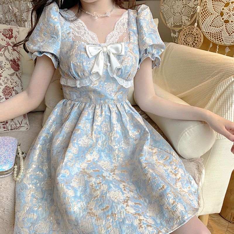 Red Jacquard Puff Sleeve Princess Dress Summer Bahasa Perancis Super Fairy Mori Bow Simpul Pinggang Fairy Dress Kecil