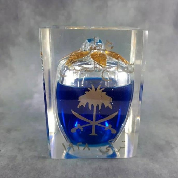 

Minyak Apel-Jin Kecil Biru Daun Mas Ganjil Lapis Fiber
