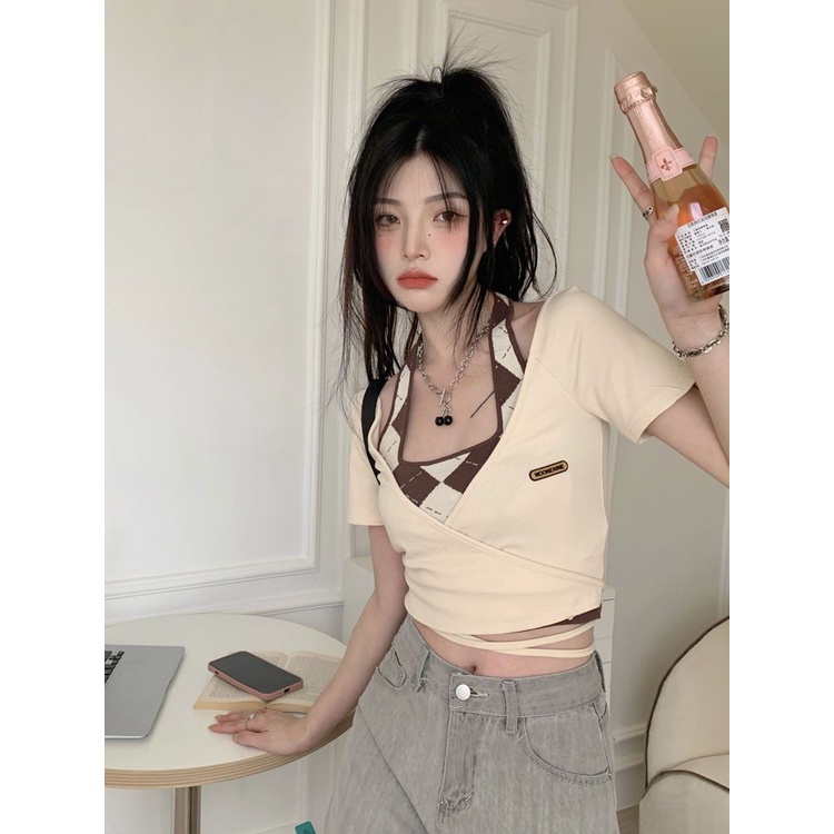 Red Musim panas baru manis keren hot girl style V-neck strap short top + plaid hanging neck vest slim fit and thin suit female