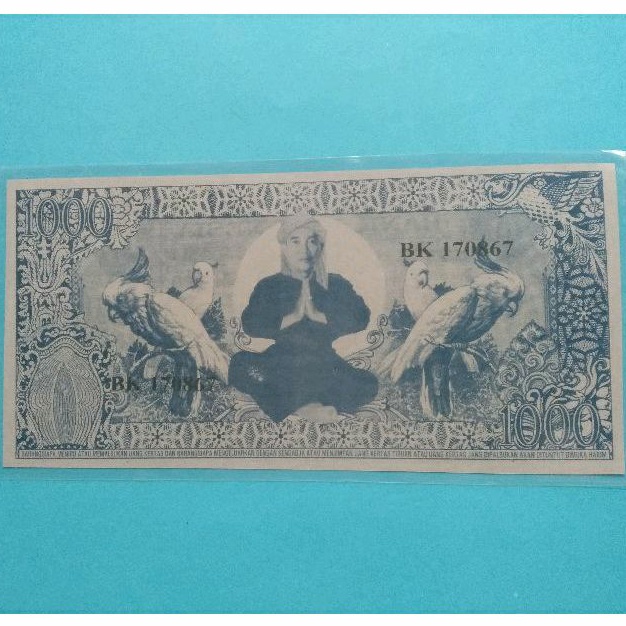 Uang Sukarno Bisa melengkung