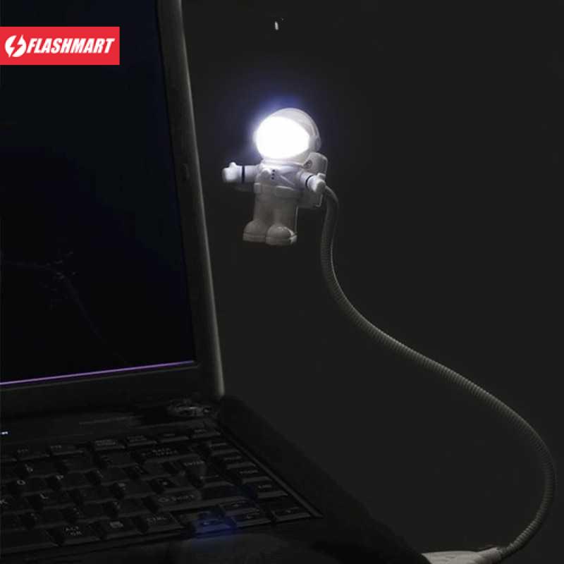 Flashmart Lampu Tidur LED Model Astronaut Night Lamp Cool White USB 5V - X01