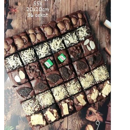 

❊ Brownies Fudgy Shiny (FREE LILIN TULIS DI CATATAN) 20x20 isi 36 sekat ✈