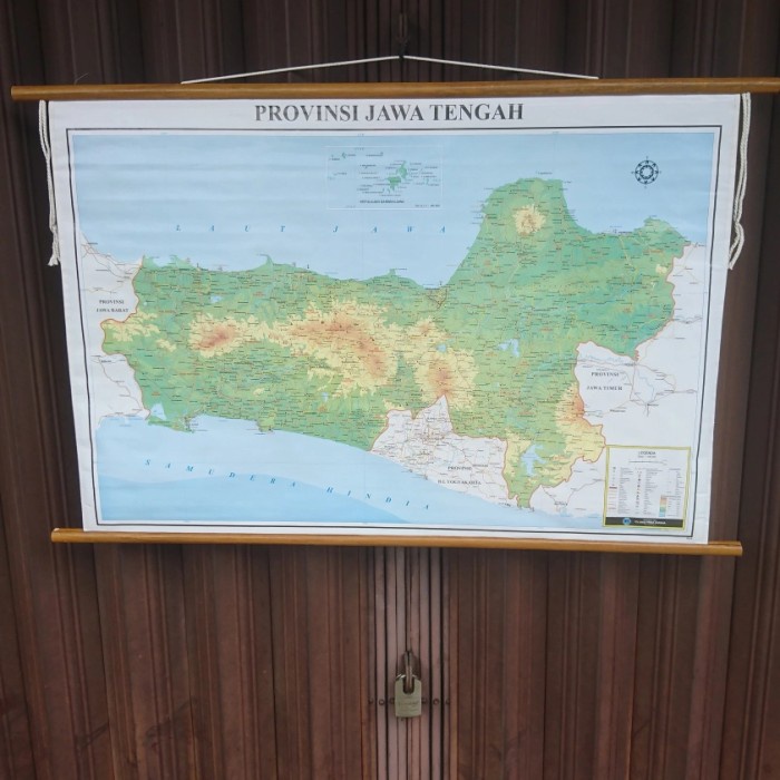 Terlaris Peta Provinsi Jawa Tengah (Peta Dinding)