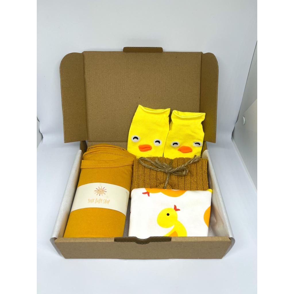 Hampers Kado Bayi Hampers Baby Girl Boy Kado Hadiah Lahiran Perempuan Laki Laki Gift Set Newborn Babygift Perempuan Laki-Laki Jumper Topi Sepatu Kaos Kaki Slebber Kacamata