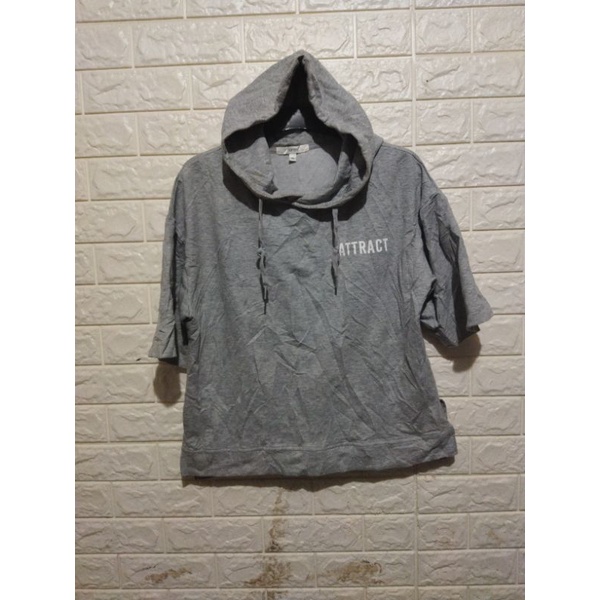 hoodie lengan pendek model crop topten second