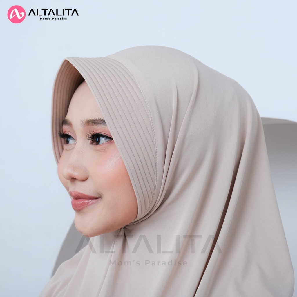 Altalita - Hijab Bergo Instan Qaila Penguin Size M Kerudung Sport Hamidah Menutup Dada Jilbab Instan Terbaru Bahan Jersey Premium Cocok Untuk Sekolah Olahraga Volly Futsal Senam dan Sehari-Hari