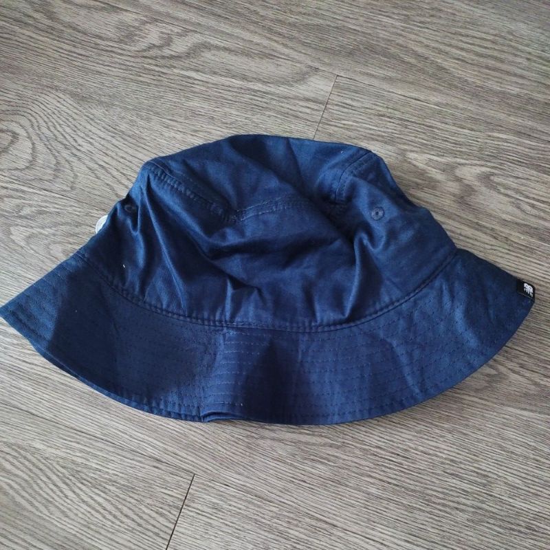 Topi New Balance Bucket Hat