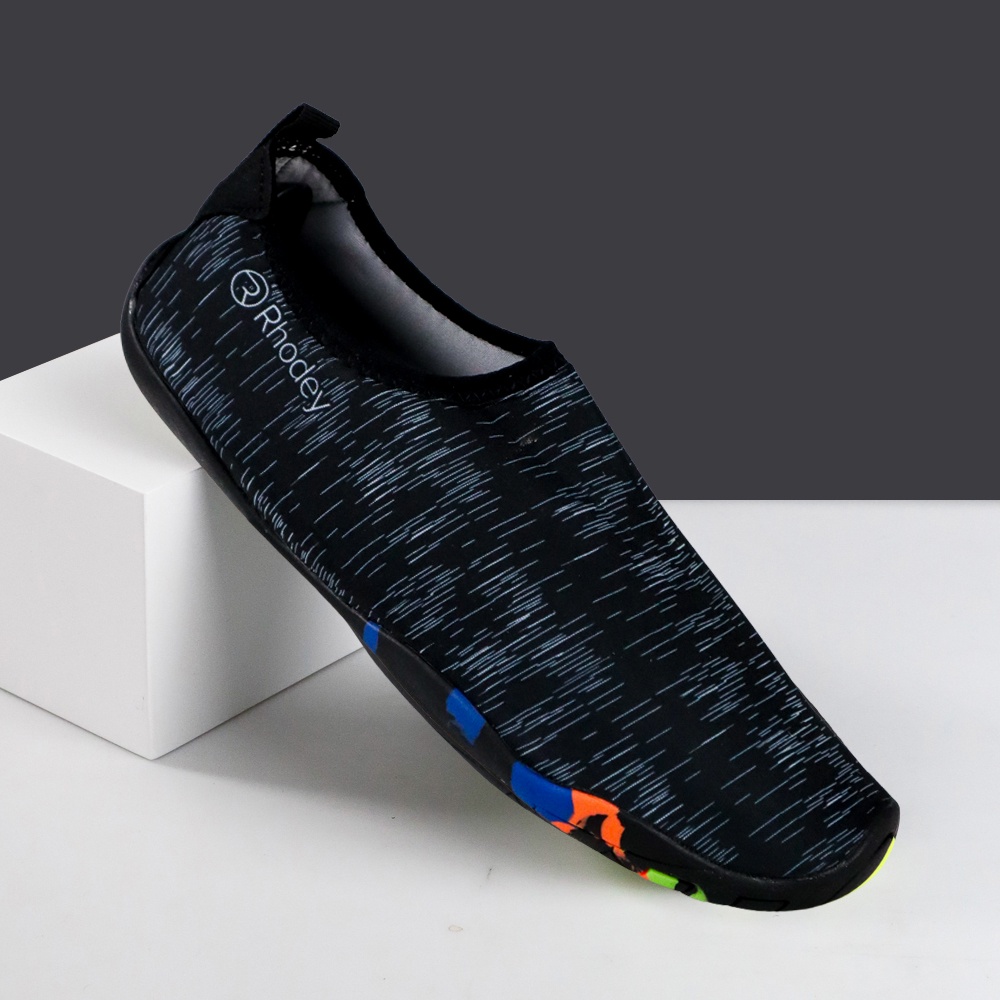 SportStationOutlet Rhodey STOUREG Sepatu Pantai Olahraga Air 40 - 6688 - Black/Green