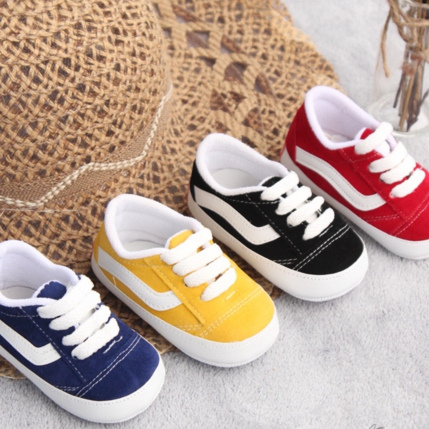 Prewalker sepatu bayi vanzs unisex