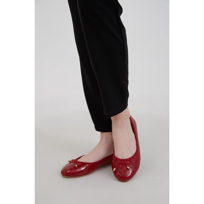 Berrybenka - Sepatu Flat Shoes Wanita Sophie Fana Bow - Red,38