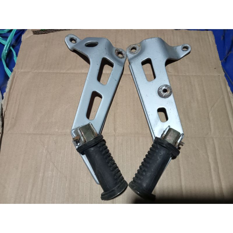 dudukan step footstep belakang f1zr Vega lama original