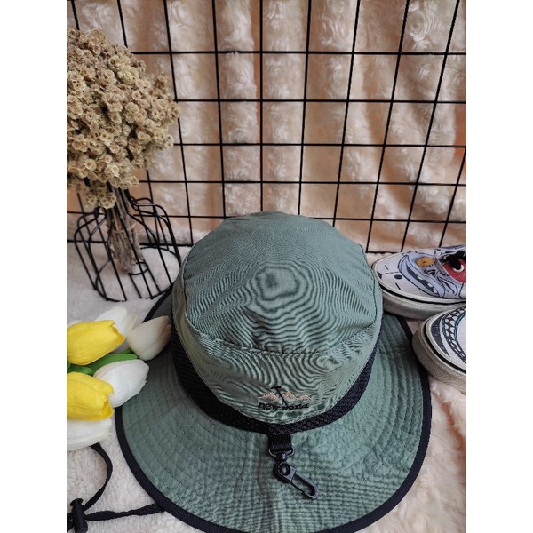 preloved topi rimba bucket hat buket hijau pupus outdor NEW WORLD cewek cowok