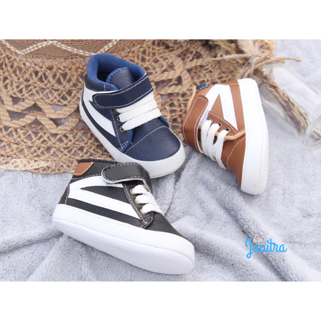 Janitra boot J1 sepatu bayi gendong merangkak dan belajar jalan baby shoes 1-15 bulan  code: J1