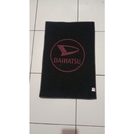 Alas Mobil/Karpet mobil Anti slip ukuran 40/60cm Karpet Mobil Murah