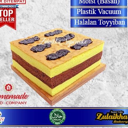 

✶ Spikoe lapis surabaya wisman 22 x 22 cm ♥
