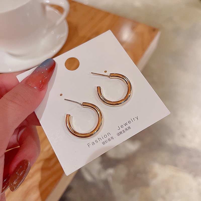 Metal C-shaped Circle Hoop Earring Women 2021 New Anting Hoop Korea (Takota 061)