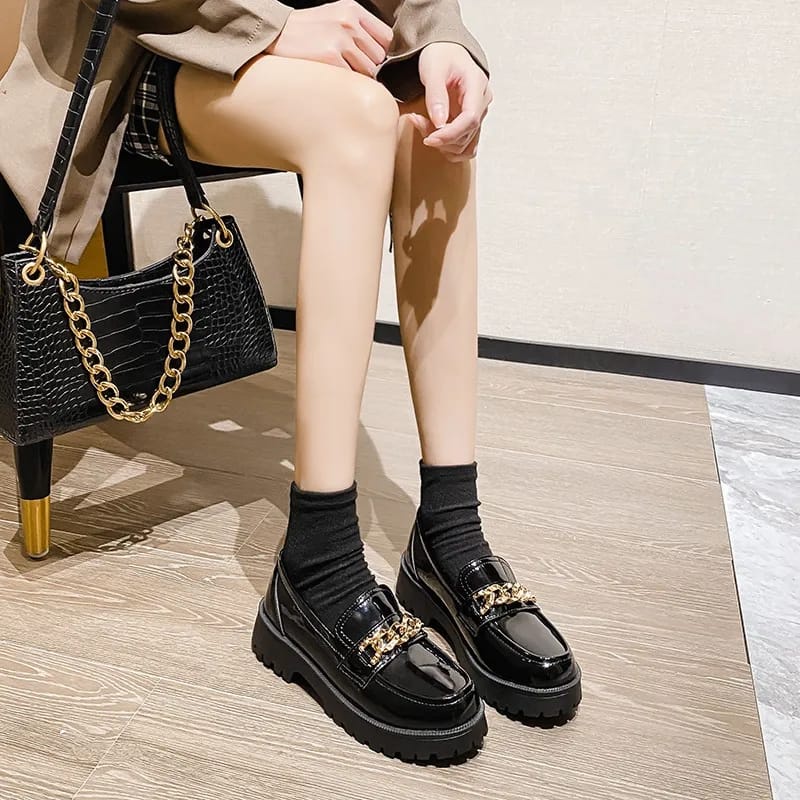 SEPATU DOCMART WANITA RANTAI MUTIARA PLATFROM MUSIM SEMI 0070