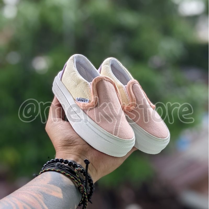 sepatu anak anak perempuan slip on crem peach