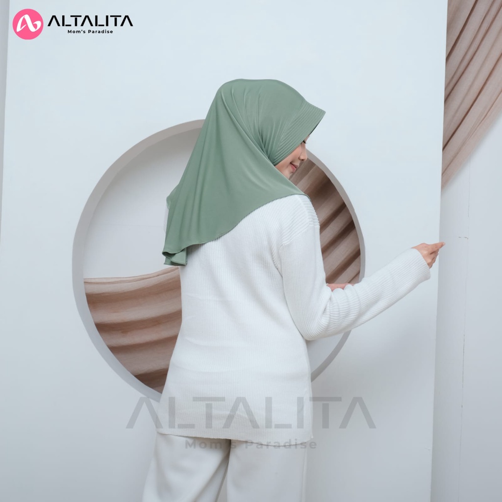 Altalita - Kerudung Instan Qaila Penguin Size M Jilbab Bergo Hamidah Sport Olahraga Volly Futsal Senam Hijab Sekolah Instan Menutup Dada Bahan Jersey Premium