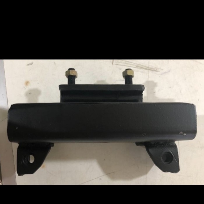 Mounting transmisi Isuzu Trooper