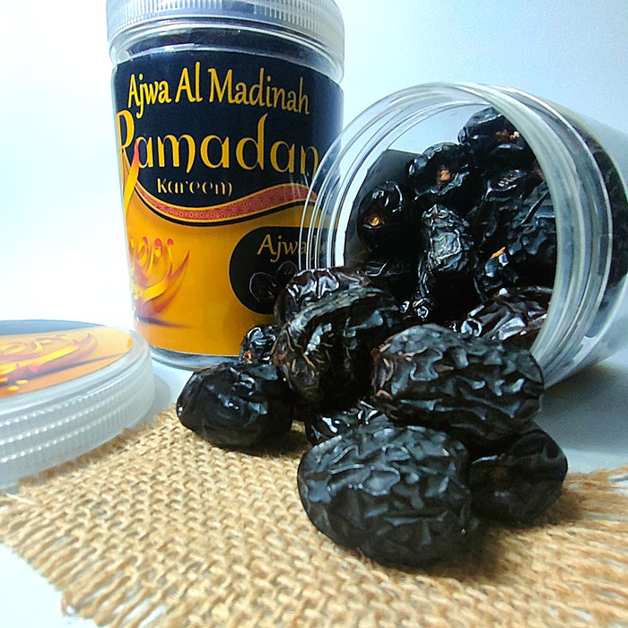 

Kurma Ajwa JUMBO 500gr Special Edisi RAMADHAN