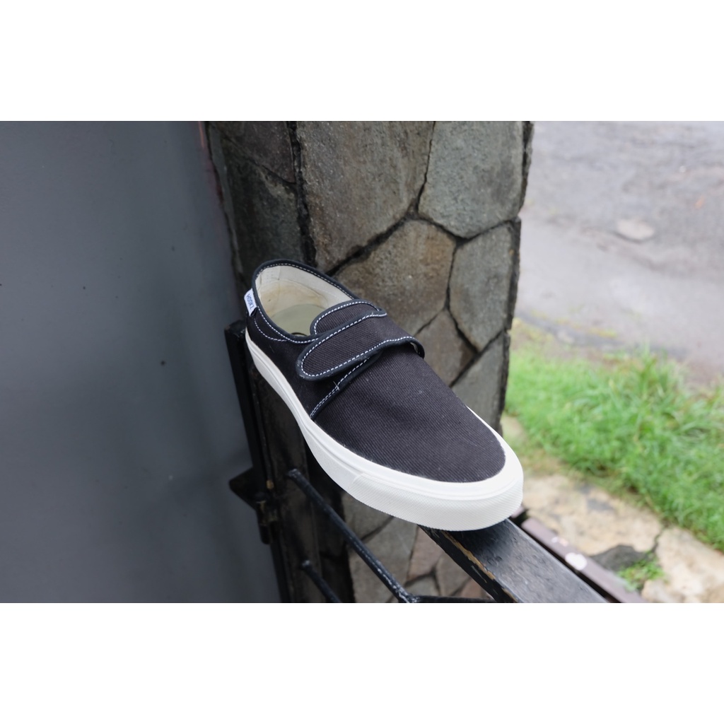 HOOKZ.INC - SEPATU SLIP ON NORTH VLCRO BW | NORTH | BLACK WHITE | VLCRO | ORIGINAL 100%