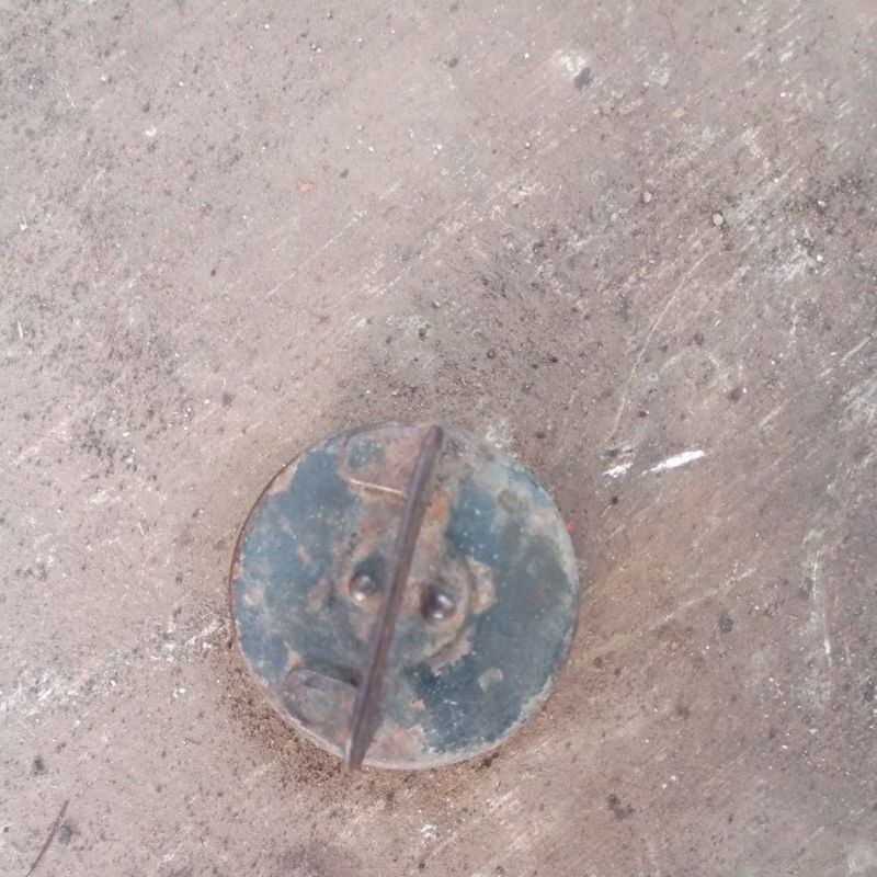 tutup bensin ford laser GL