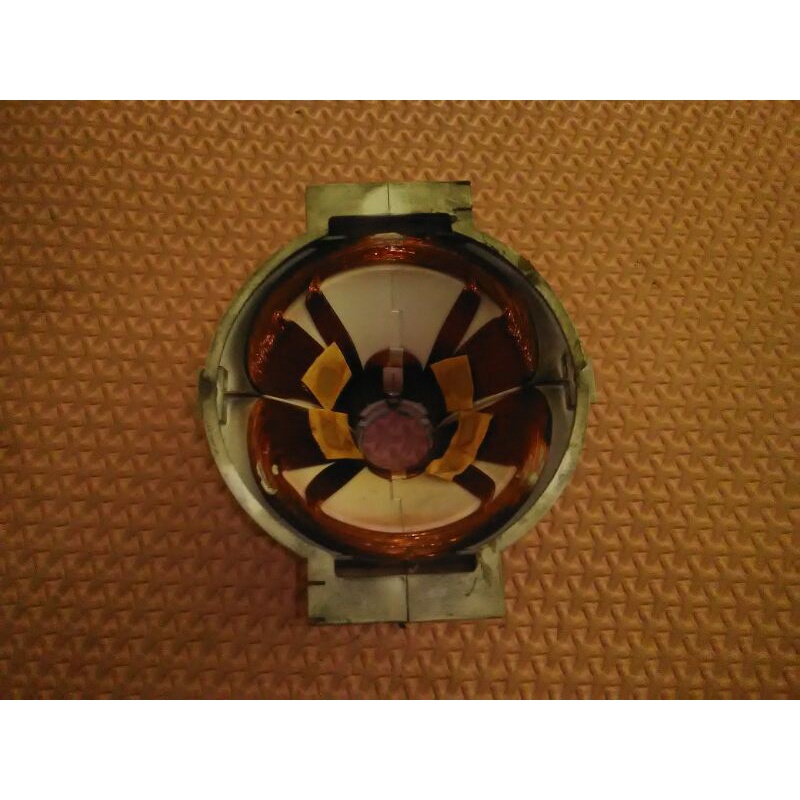 Konde yoke tv Sharp Great Alexander 21inch Plat