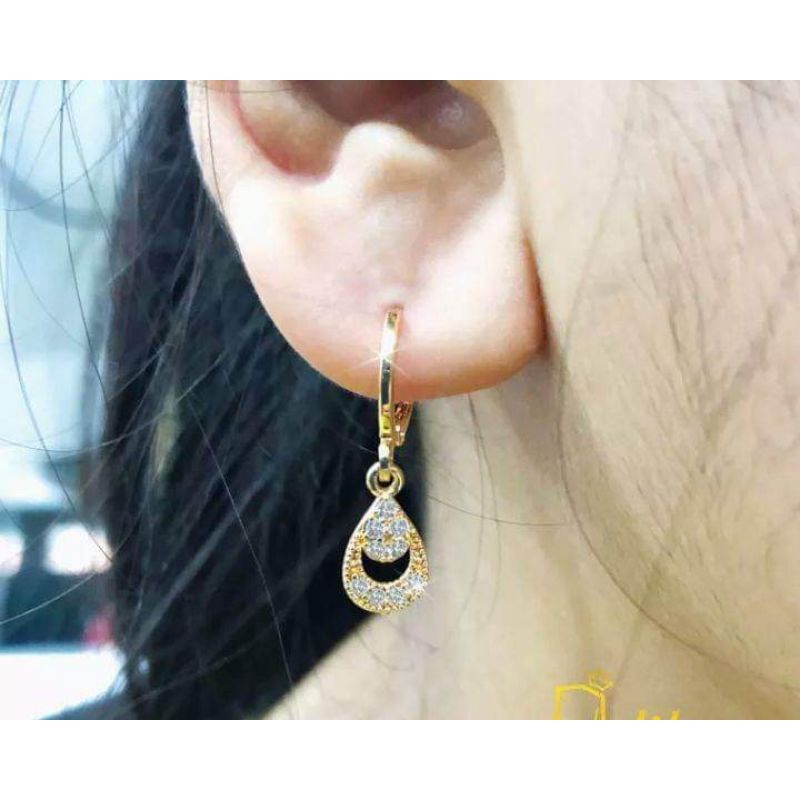 Anting wanita terlaris titanium lapis emas