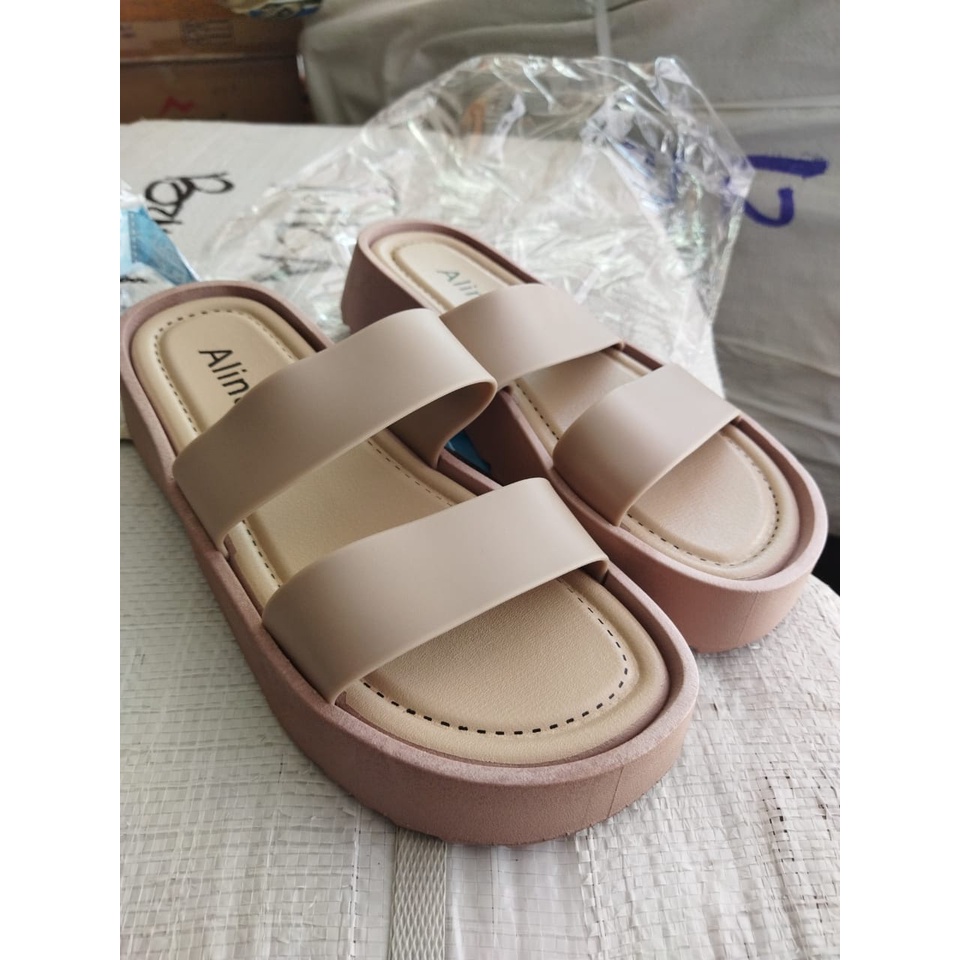 Sandal selop wedges cewek Terbaru 2023- Sandal wanita Trandy