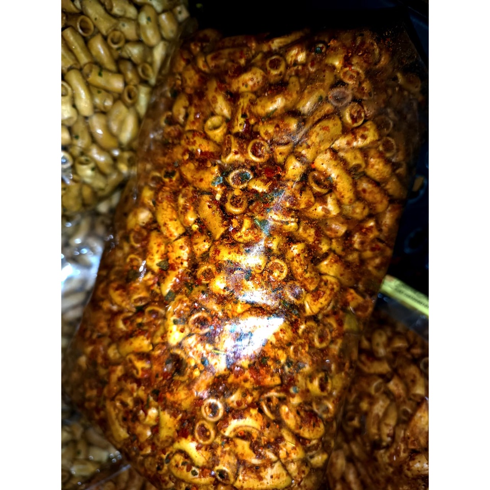 

1/2KG MAKARONI BANTET BANTAT 500GR EXTRA DAUN JERUK NEW VARIAN RASA - SNACKPRO I MISTERBANTET