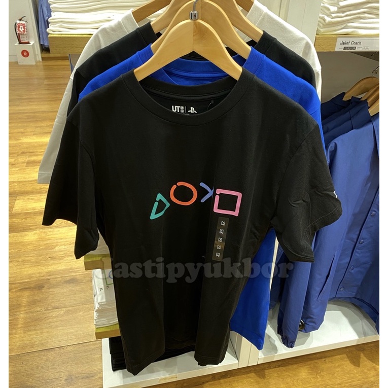 Men Uniqlo UT TShirt Kaos PlayStation PS