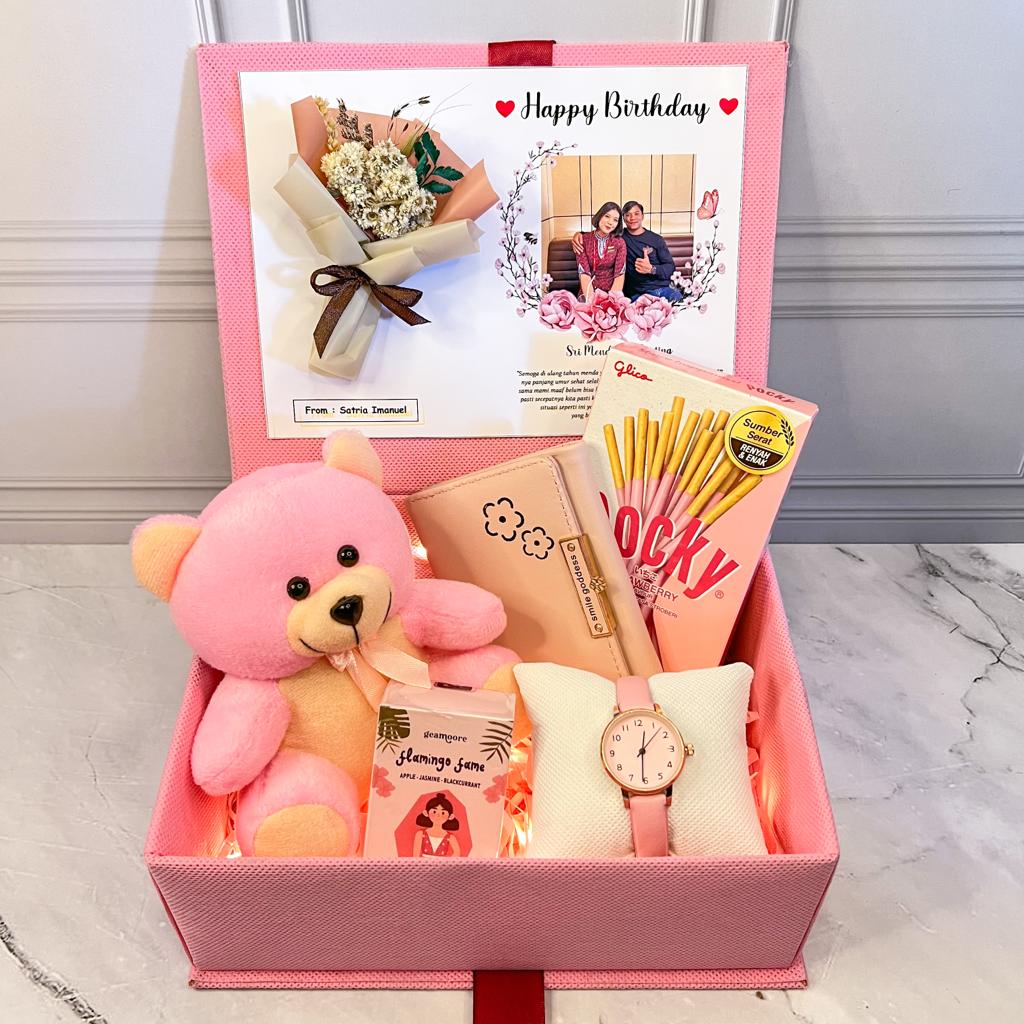 

HADIAH UNTUK PACAR CEWEK KADO ULANG TAHUN