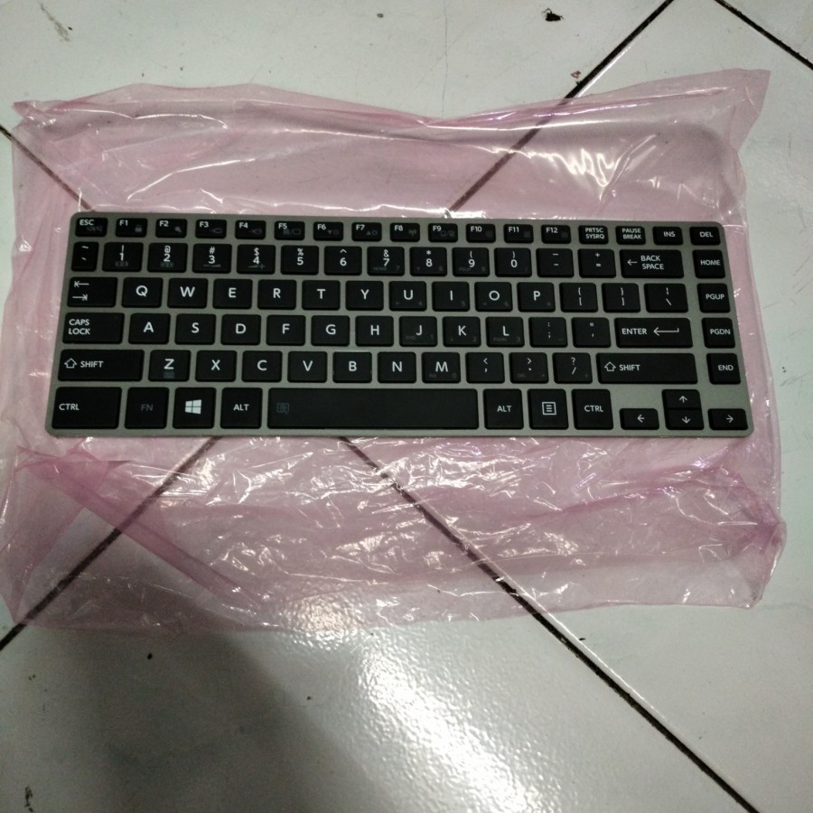 KEYBOARD TOSHIBA DYNABOOK R631 R632 R634 R734 R734/M R734/K R30 Z40