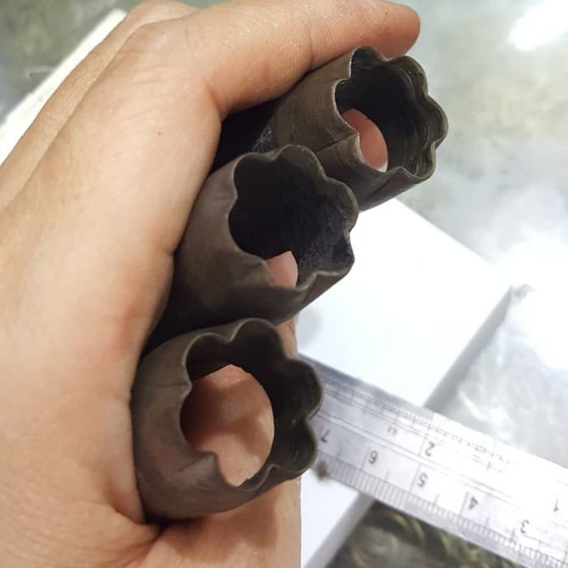 

Plong Pembolong Motif Bunga / Kembang 6 Kelopak