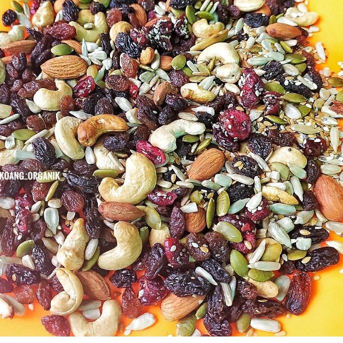 

✵ SUPER TRAIL MIX 500GR - Almond, Cranberry, Pumpkin Seed, Cashew, Raisin, Sunflower Seed ♩