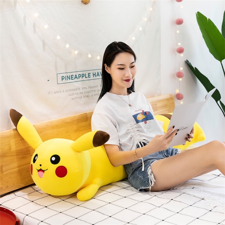 Bantal Boneka Karakter Pikachu Long Pillow Plush Doll Bahan Halus Lembut Boneka Bantal Guling Kado Ulang Tahun Anak Ukuran 40cm